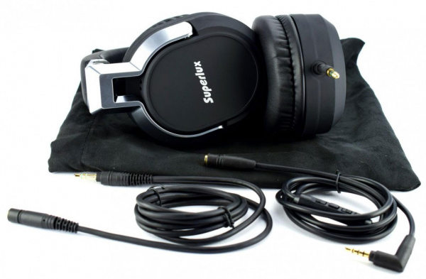 Студийные наушники Superlux HD685
