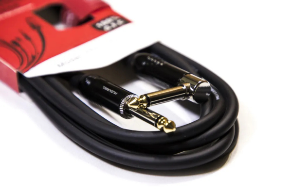 Гитарный кабель MUZKABEL AGC031 - 1 метр, JACK (моно) - JACK (моно)(Угловой)